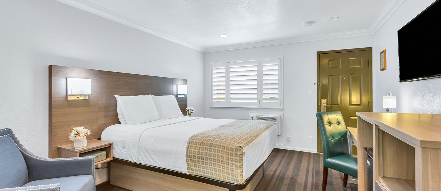 BOUTIQUE GUEST ROOMS LOCATED IN DOWNTOWN NAPA